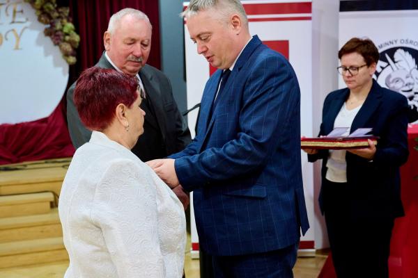 7106b3670a20eb78477054ec8acc3b41