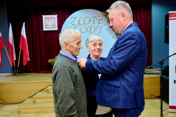 1f28fbcd33bd0a1d62bf1f3a41a5245b