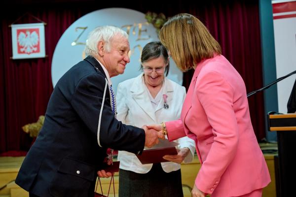 3a163b40118e813f0ba3d97a0fafcb6e