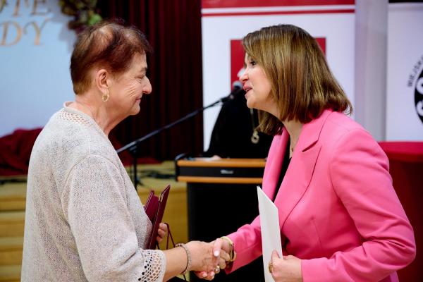 9dcec003749574eb0b4f650a47ffec4c