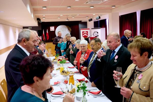 e382dae70b3a3f1f0ec8be3a5830cf42