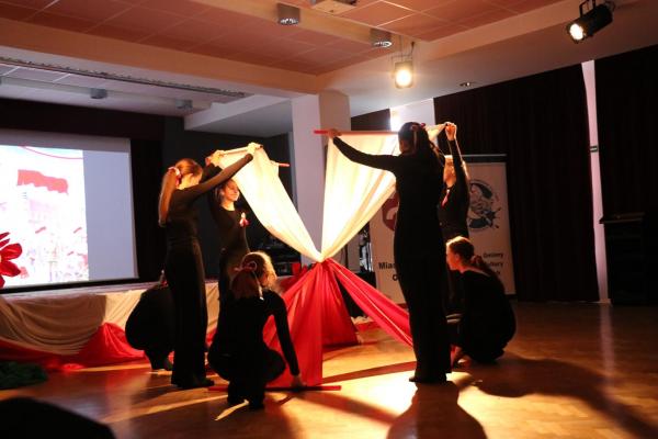 ade33bf1eaa3aaf9bc3ff44188e57364