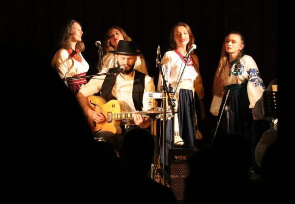 7d8ceda7613bbaa36127f3015cb8e9d8