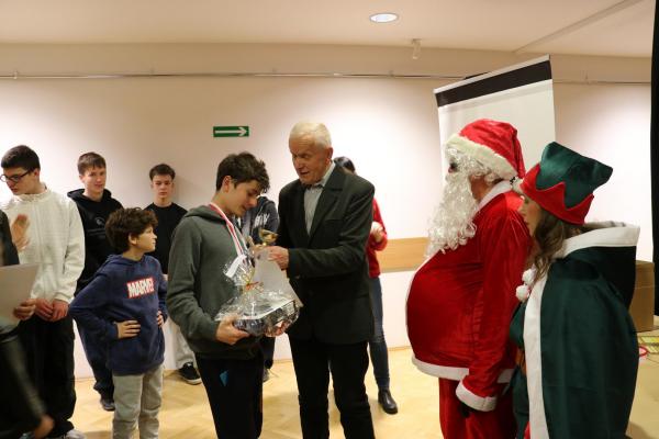 141fdaef7802795c19ef8b375b227313