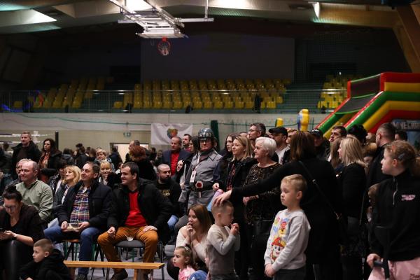 d3bbfa7e9a34518073a147b88084adad