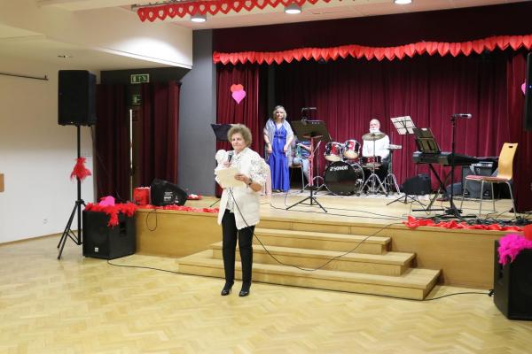 cf4e6538f352ec7b04600e6c74f8a808