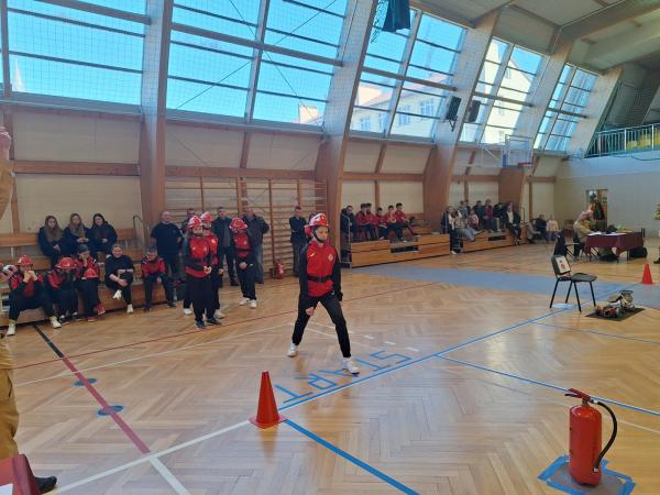 9e004ece16a975174cd6c95d501d751e