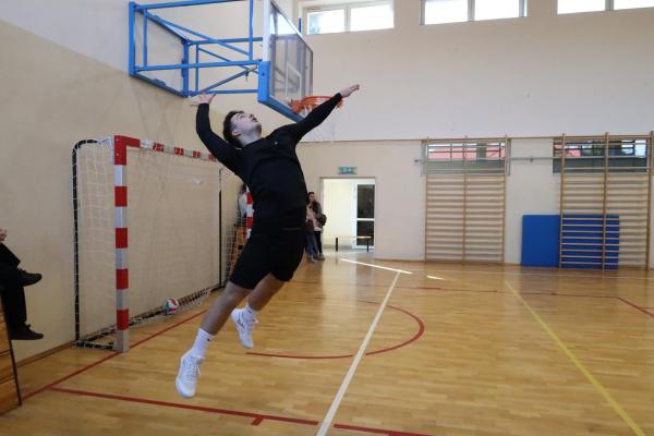 7c99df4a16640d3c16f31db2085a8fc7