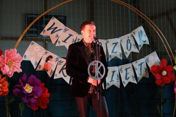 087b2aa7e03af7bc32c107a55e4e215f