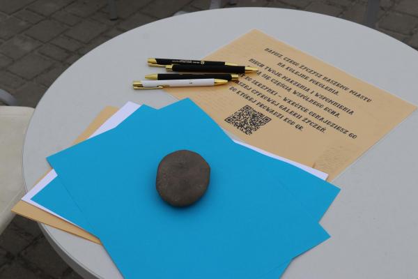 cc0ab80ce39bf8335280ac9a640b503f